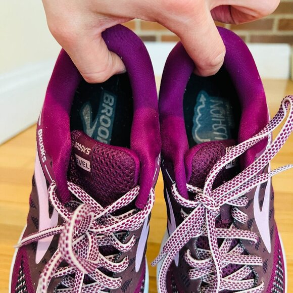 Brooks Womens Plum Pink Purple Revel Running Shoe 1202491B598 Sz 8 US - Picture 14 of 16